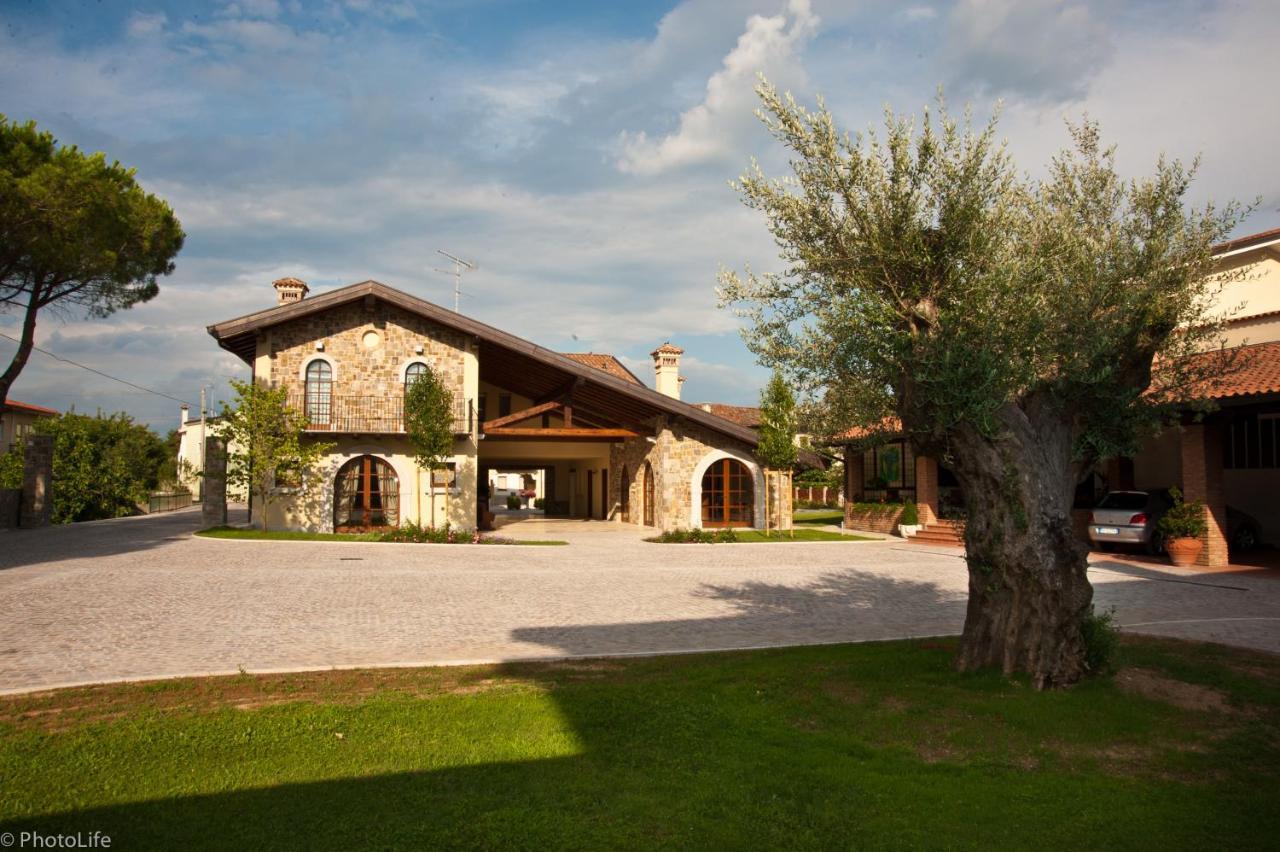 Wine Resort Luisa Mariano del Friuli 外观 照片